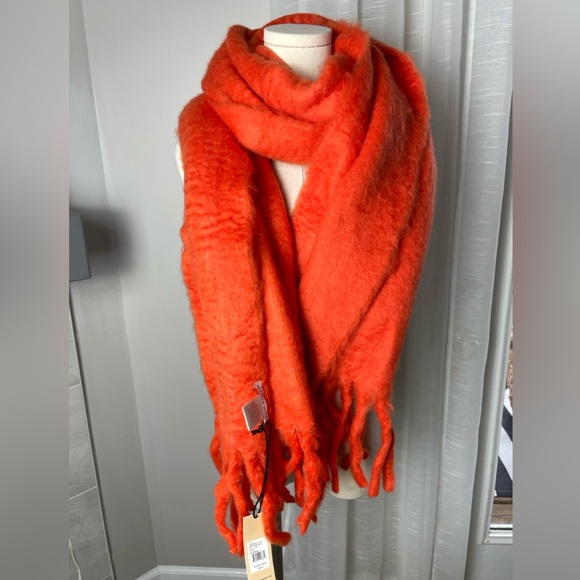 NWT Rebecca Minkoff Large Warm Woven Blanket Fringe Scarf Bright Orange - Picture 2 of 6